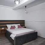 Teo Blue In Mamaia Nord Apartment